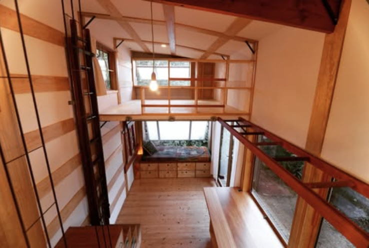 tiny-house-large-loft-ladders
