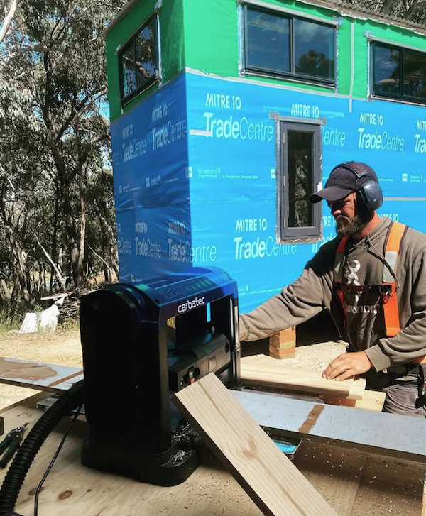 tiny_house_diy_carpenter_8_meter_tiny_house