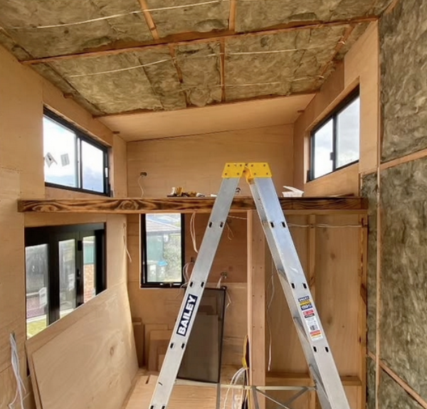 tiny_house_how_to_build_insulation_timber_frame_internal_ply_loft